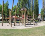 Augsburg: Spielplatz auf der Kammgarnwiese Augsburg: Spielplatz auf der Kammgarnwiese