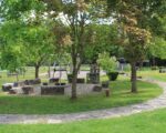 Glött: Spielplatz mit Barfußpfad Glött: Spielplatz mit Barfußpfad