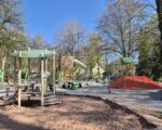 Donauwörth: Spielplatz im Park