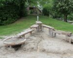 Welden: Abenteuerspielplatz am Bach