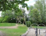 Welden: Abenteuerspielplatz am Bach