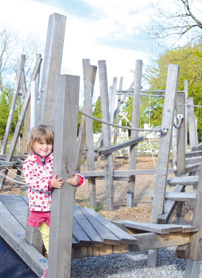 Augsburg Kriegshaber: Kletterparadies im Reesepark Augsburg Kriegshaber: Kletterparadies im Reesepark