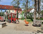Königsbrunn: Spielplatz mit Mähdrescher