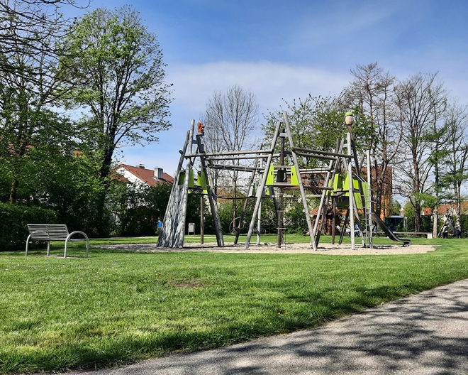 Königsbrunn: Spielplatz Eichenplatz