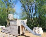 Merching: Spielplatz mit Piratenschiff